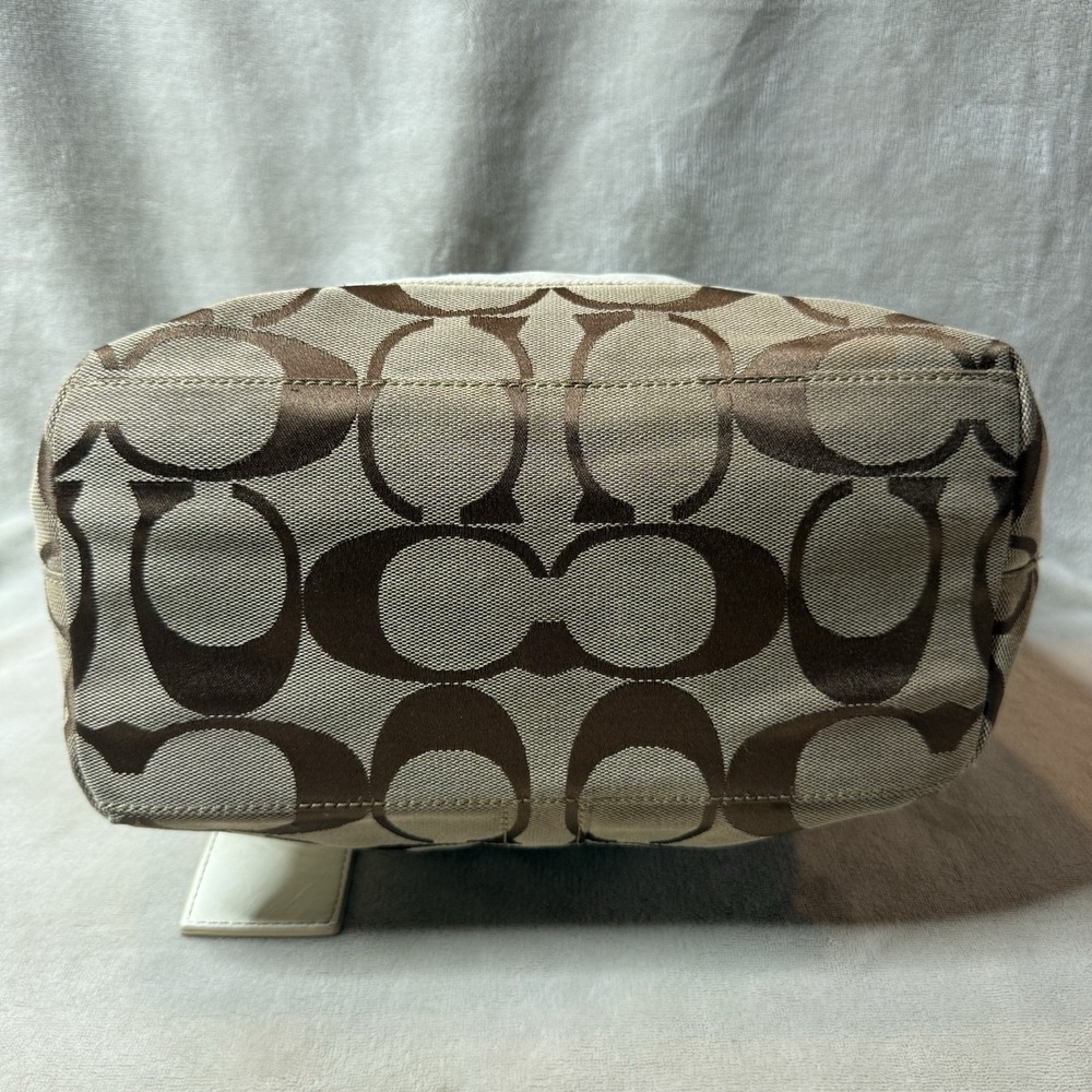 Coach Tote Bag Beige White Signature 10125 Beautiful Canvas with Keychains - Picture 3 of 9